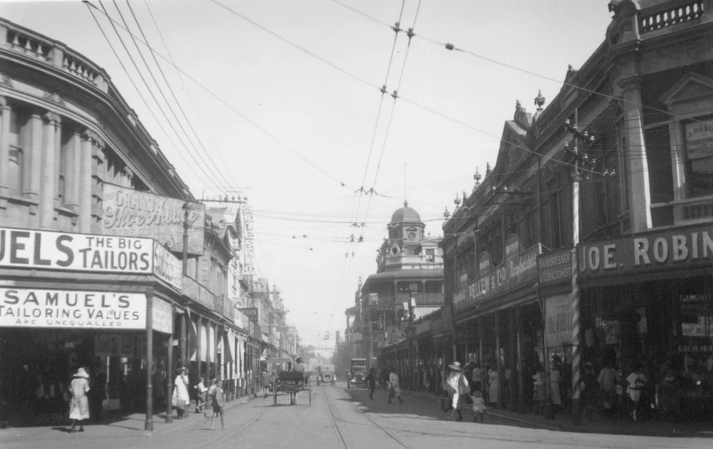 1930