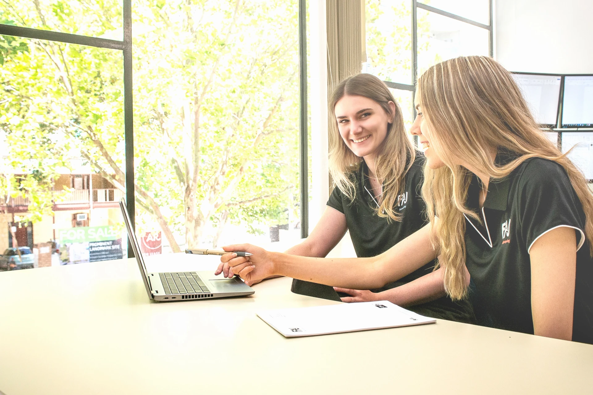 FAJ Accounting advisors conducting a strategic business planning session